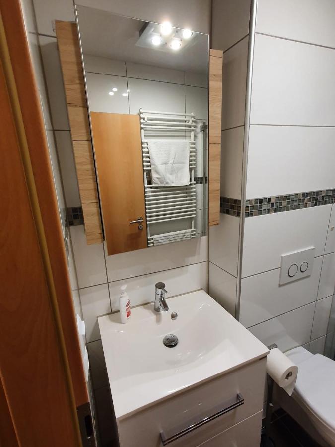 Exklusive Moderne 2 Zi. Wohnung In Ruhiger Lage Schechingen ภายนอก รูปภาพ