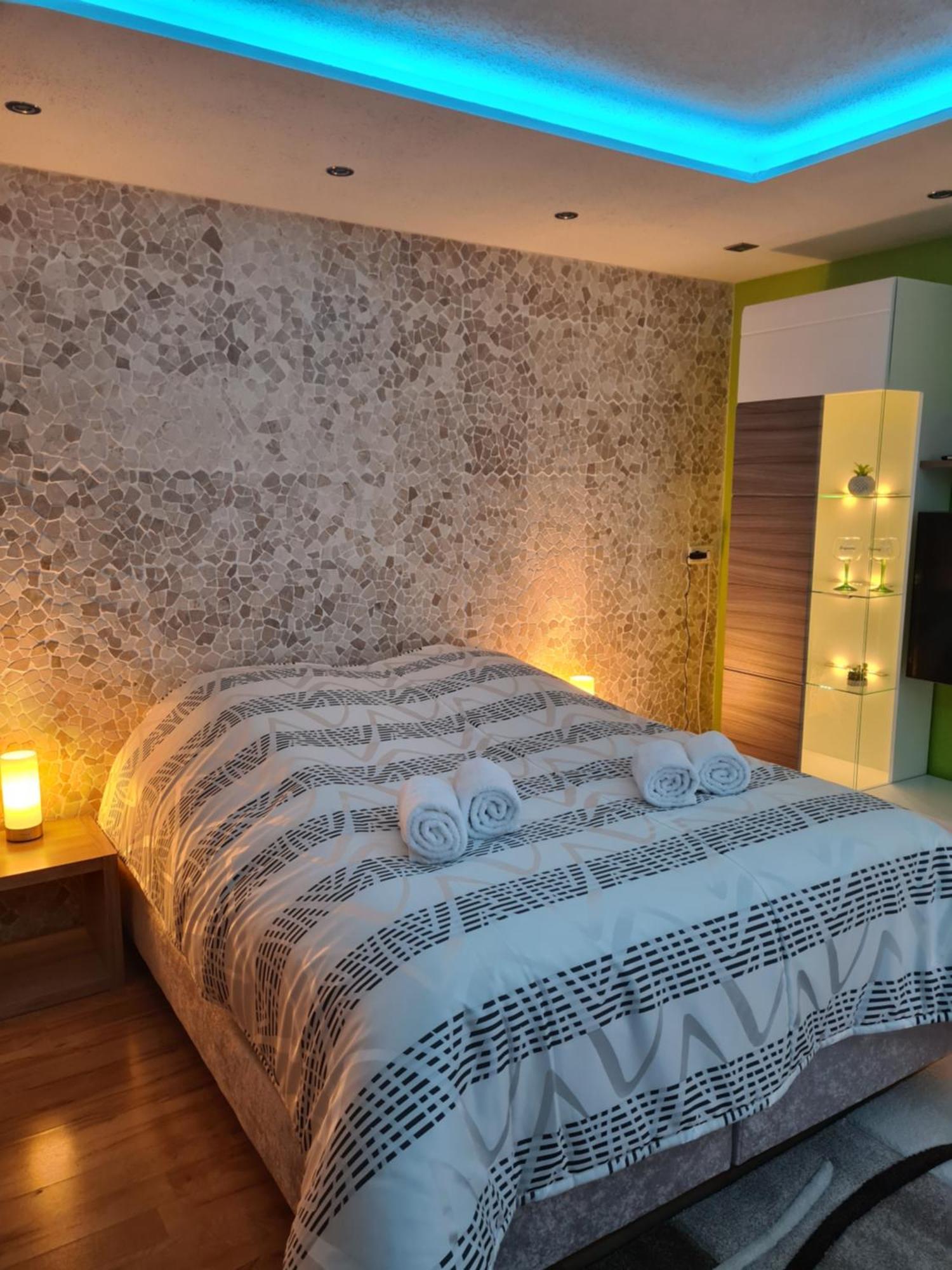 Exklusive Moderne 2 Zi. Wohnung In Ruhiger Lage Schechingen ภายนอก รูปภาพ